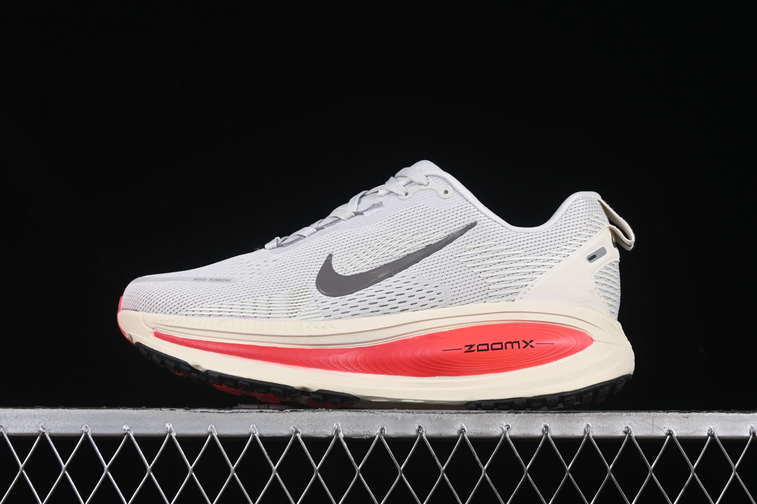 Nike Vomero 18