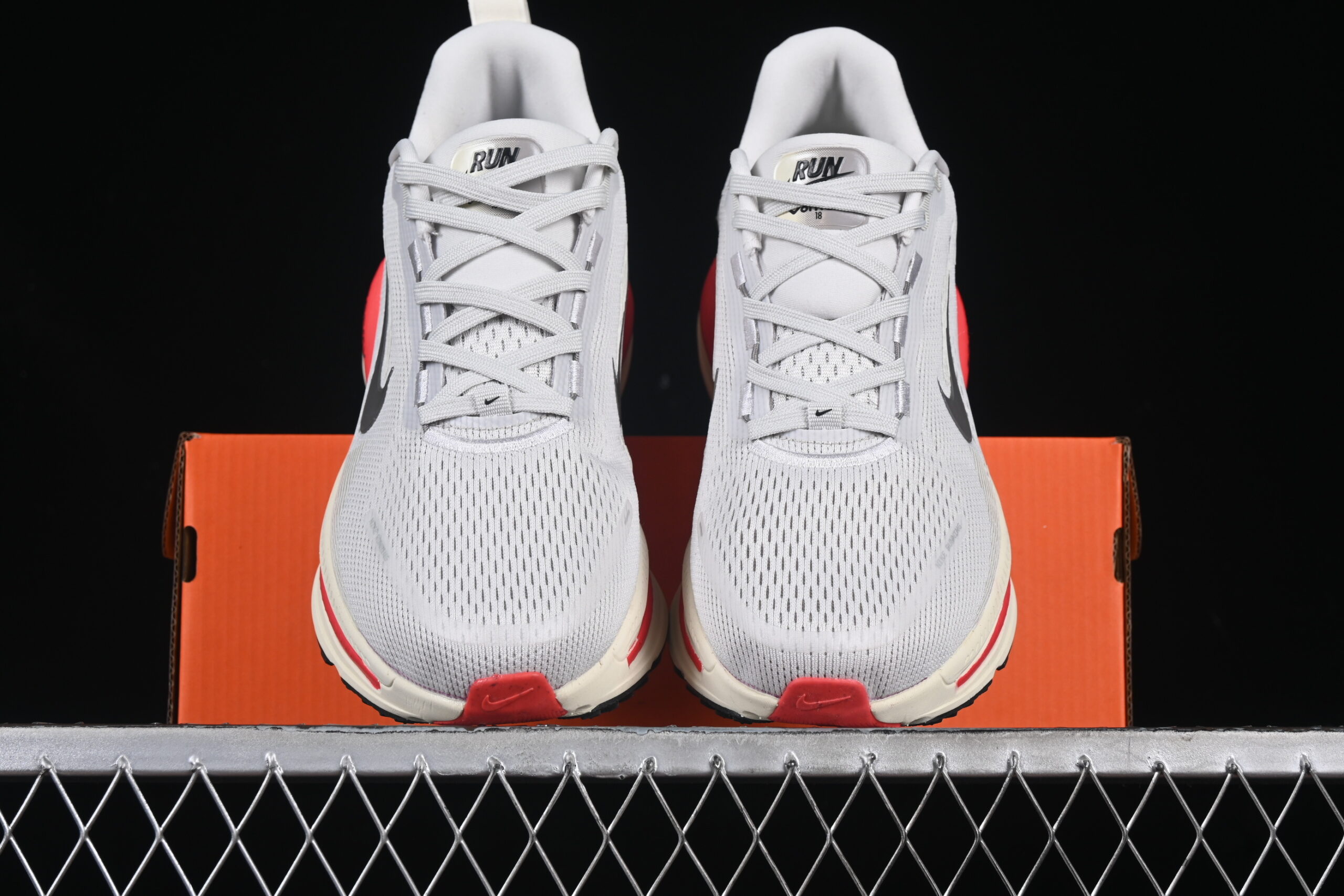 Nike Vomero 18 - Imagem 5