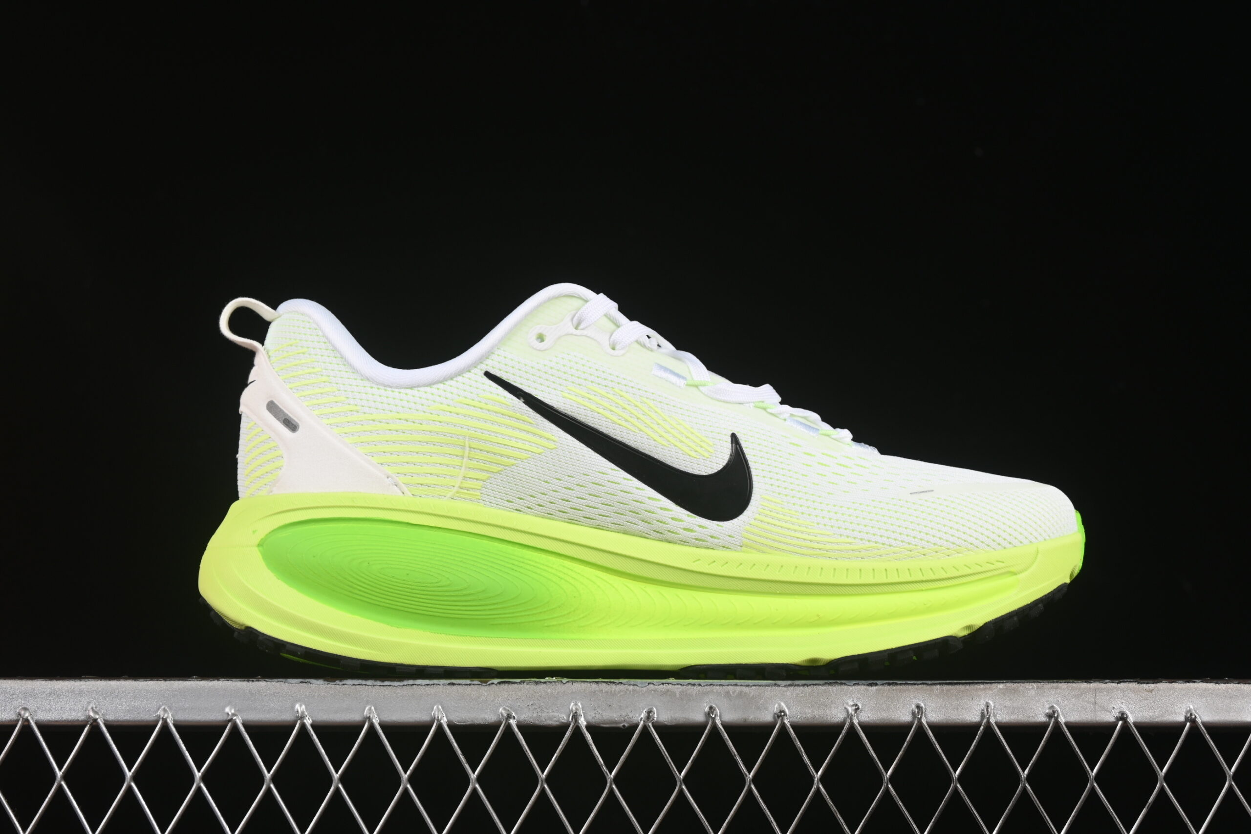 Nike Vomero 18 - Imagem 2