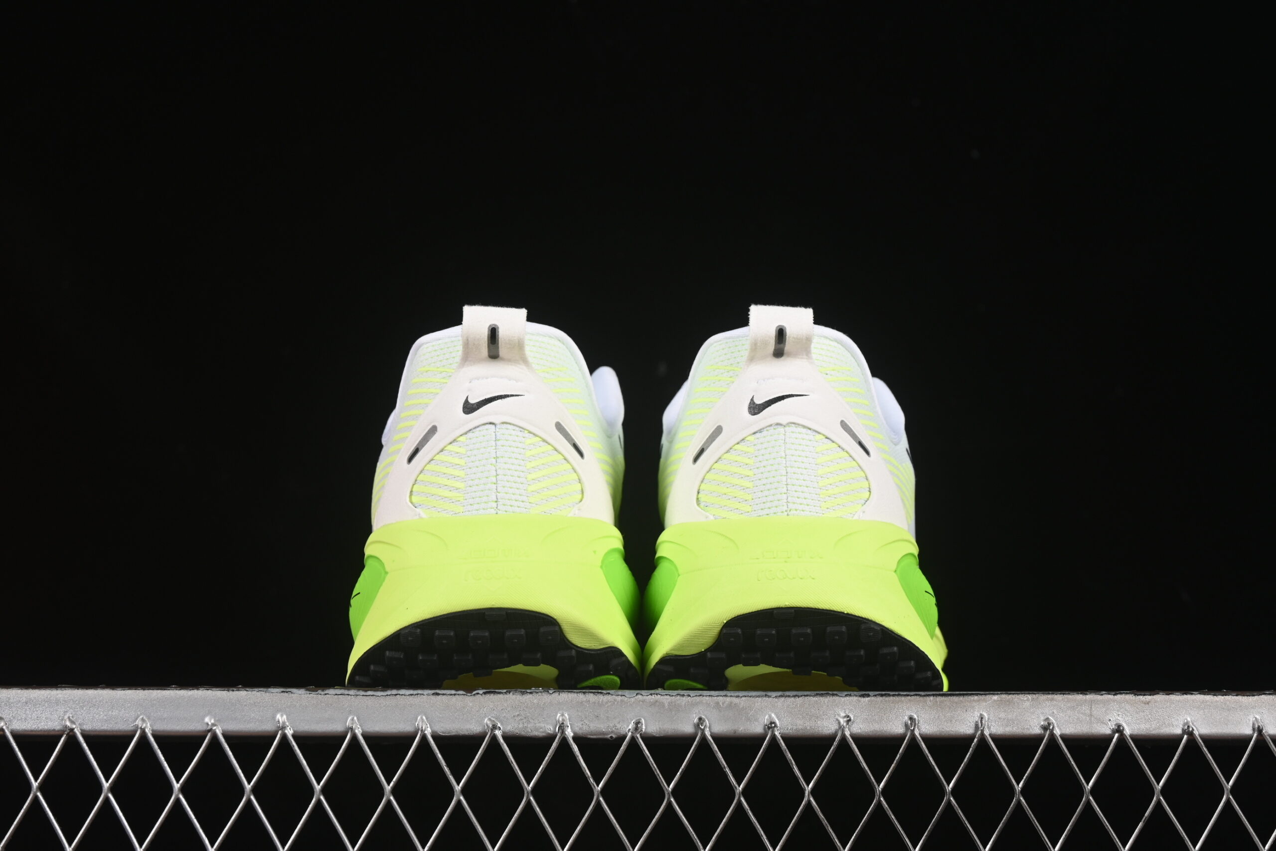 Nike Vomero 18 - Imagem 4