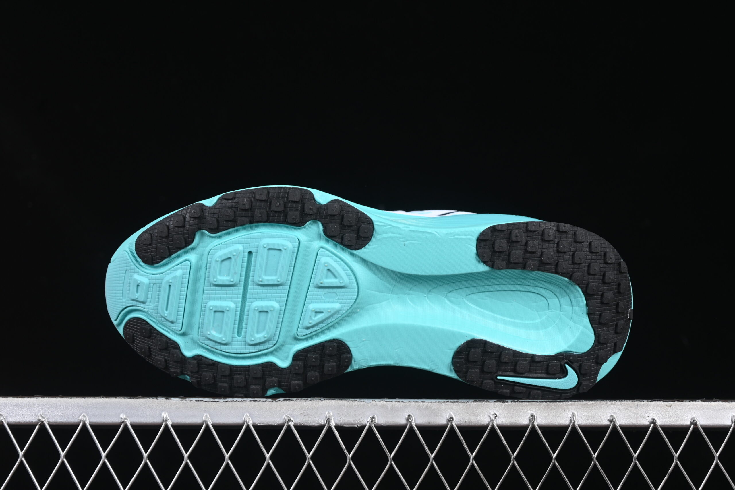 Nike Vomero 18 - Imagem 2