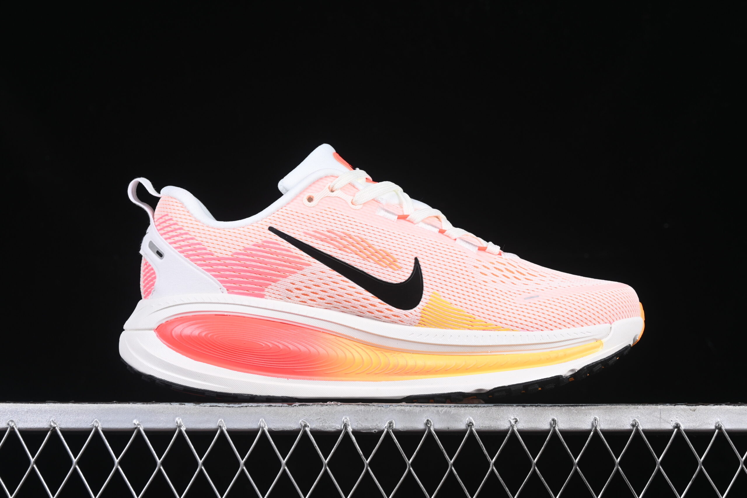 Nike Vomero 18 - Imagem 2