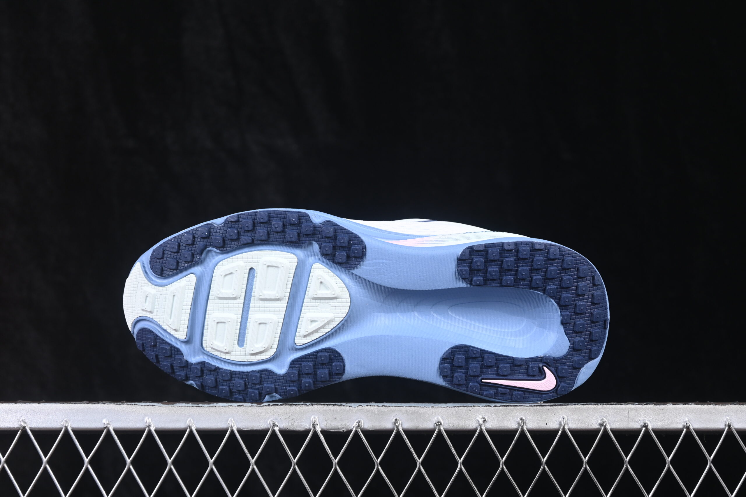 Nike Vomero 18 - Imagem 3