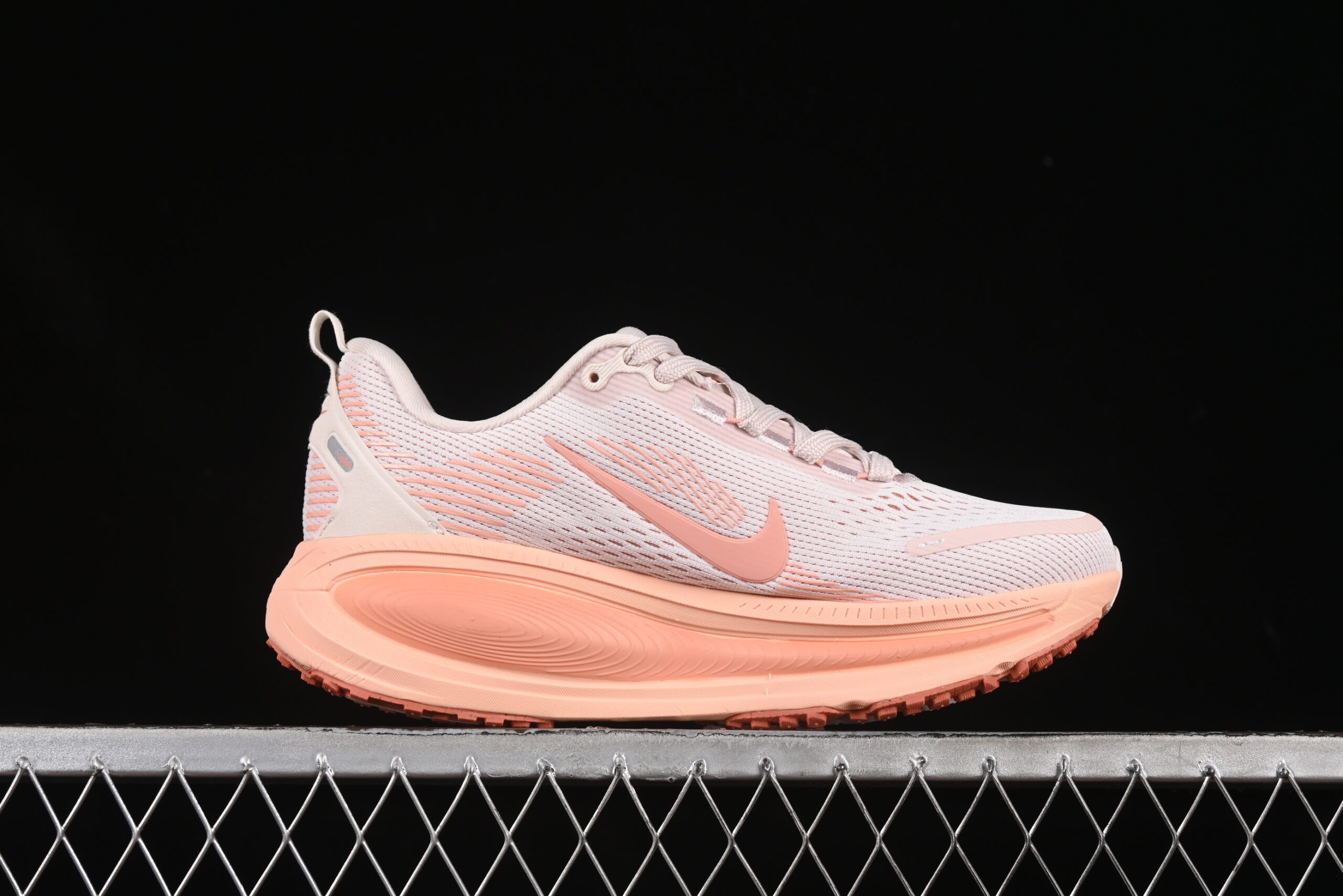Nike Vomero 18 - Imagem 2