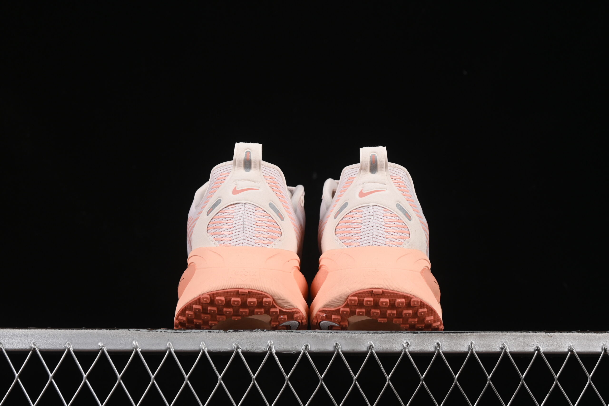 Nike Vomero 18 - Imagem 4