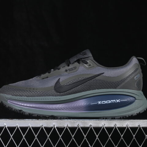 Nike Vomero 18
