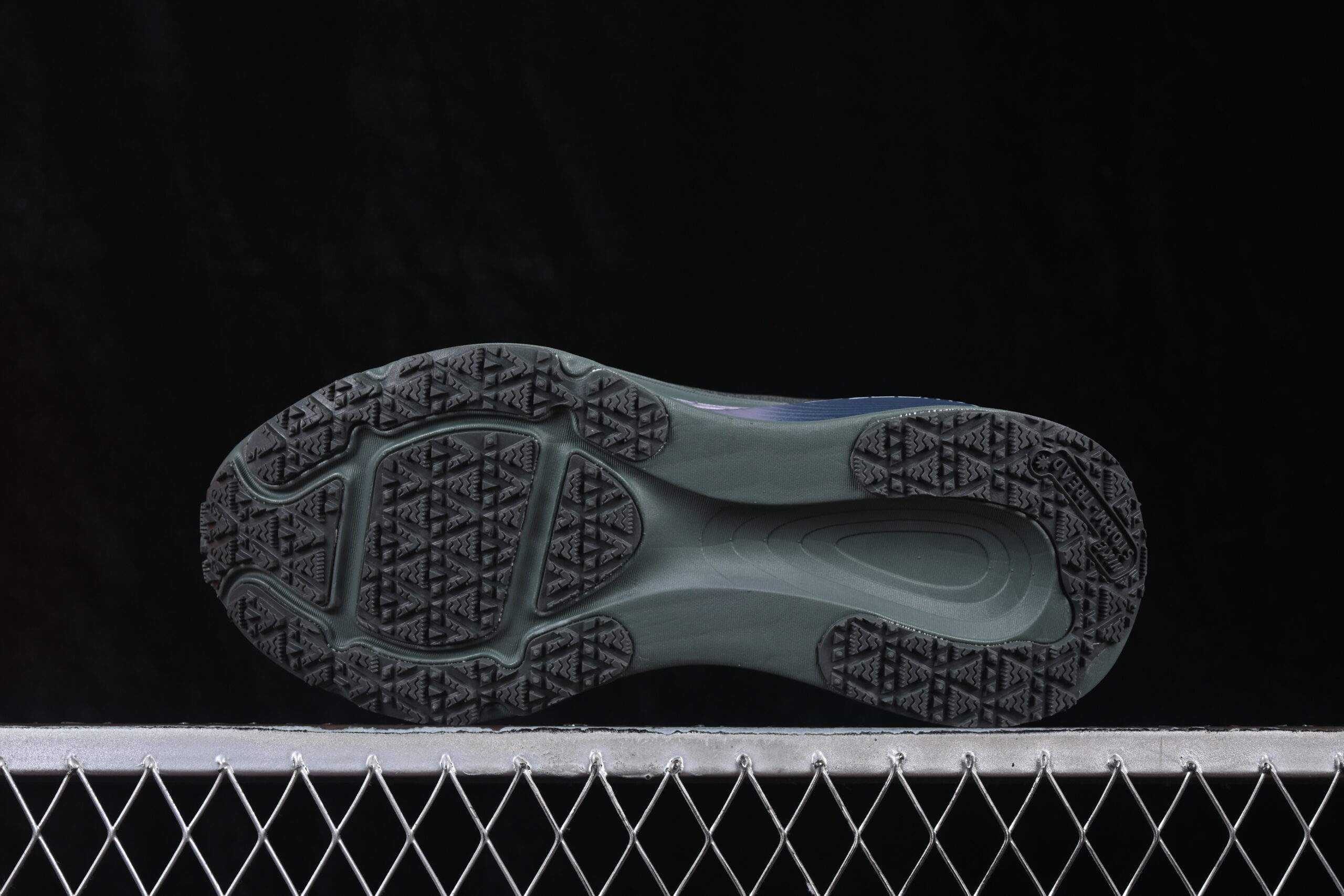 Nike Vomero 18 - Imagem 3