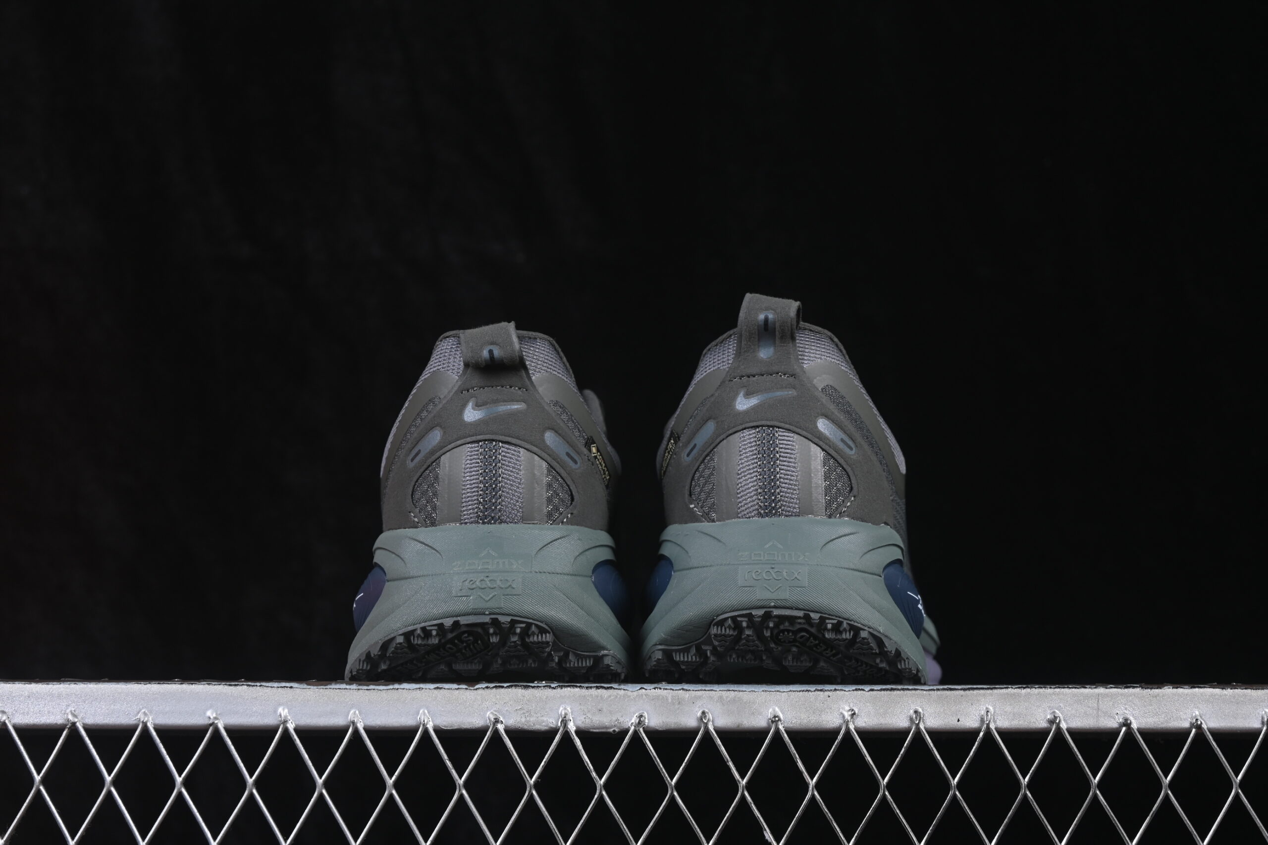 Nike Vomero 18 - Imagem 4
