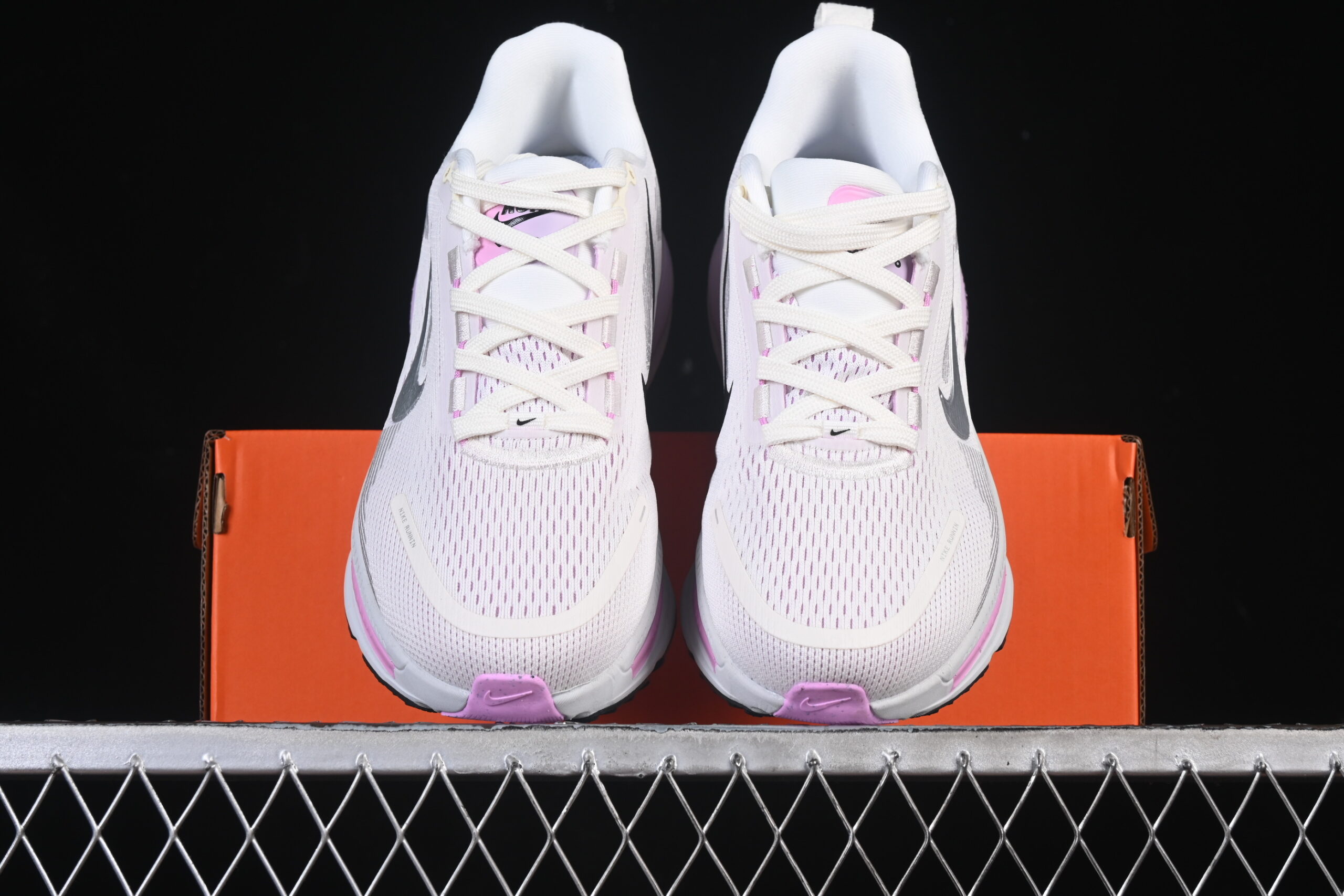 Nike Vomero 18 - Imagem 5
