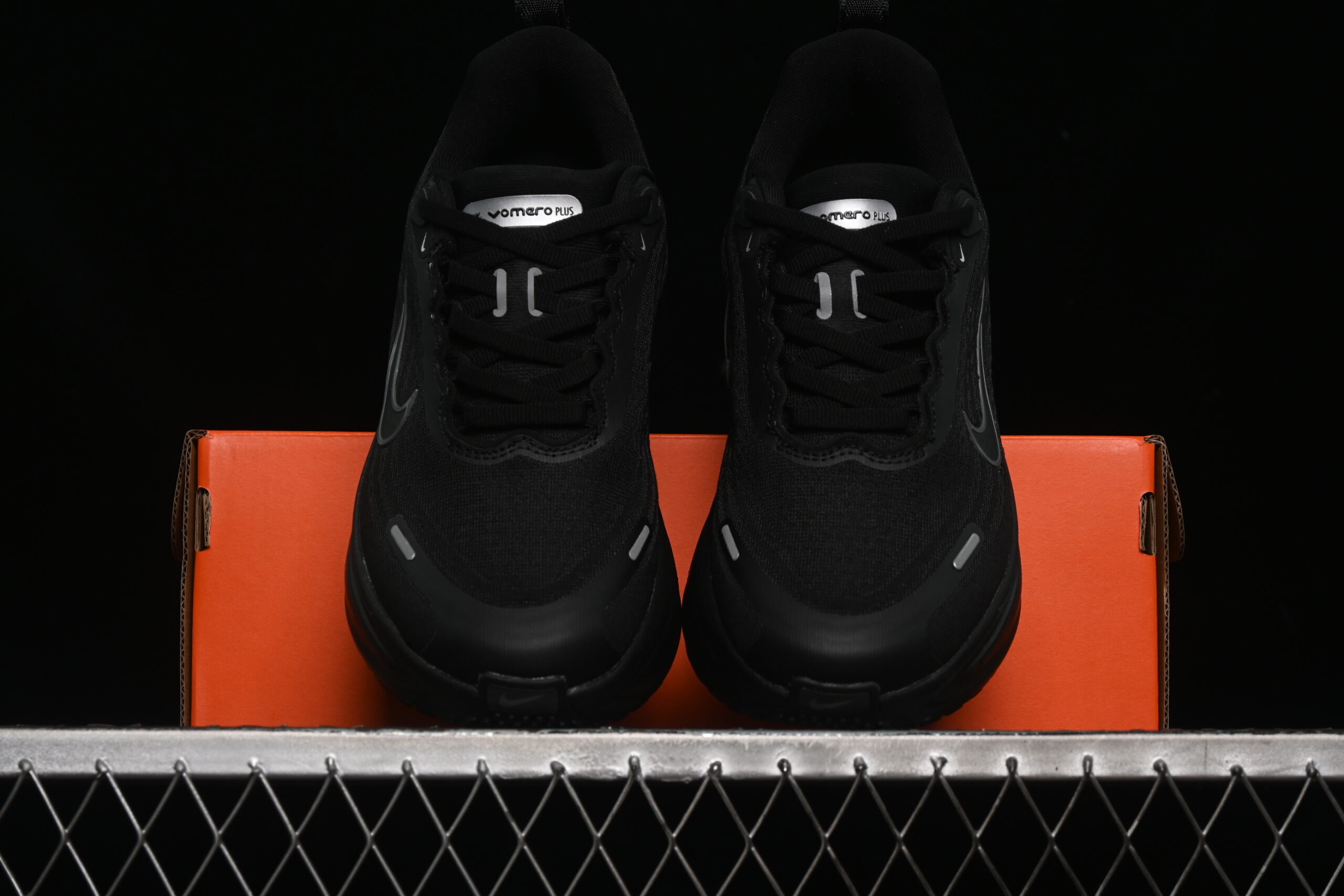 Nike Vomero Plus - Imagem 5
