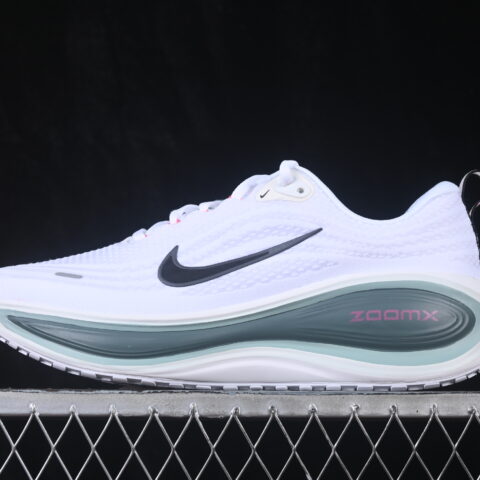 Nike Vomero Plus