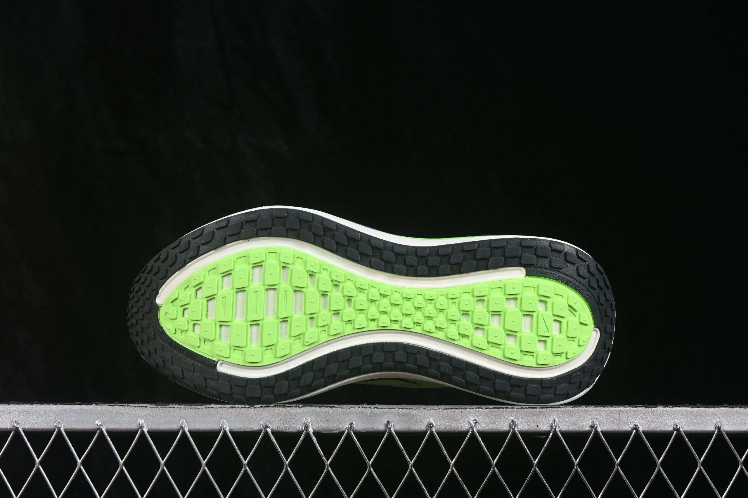 Nike Vomero Plus - Imagem 3
