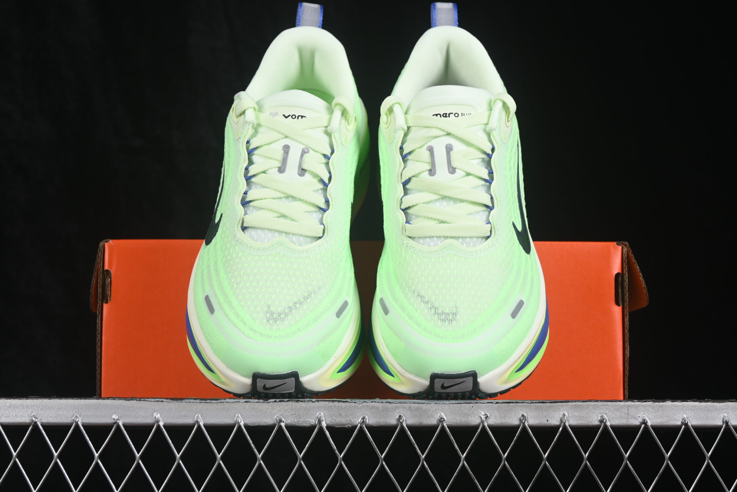 Nike Vomero Plus - Imagem 5