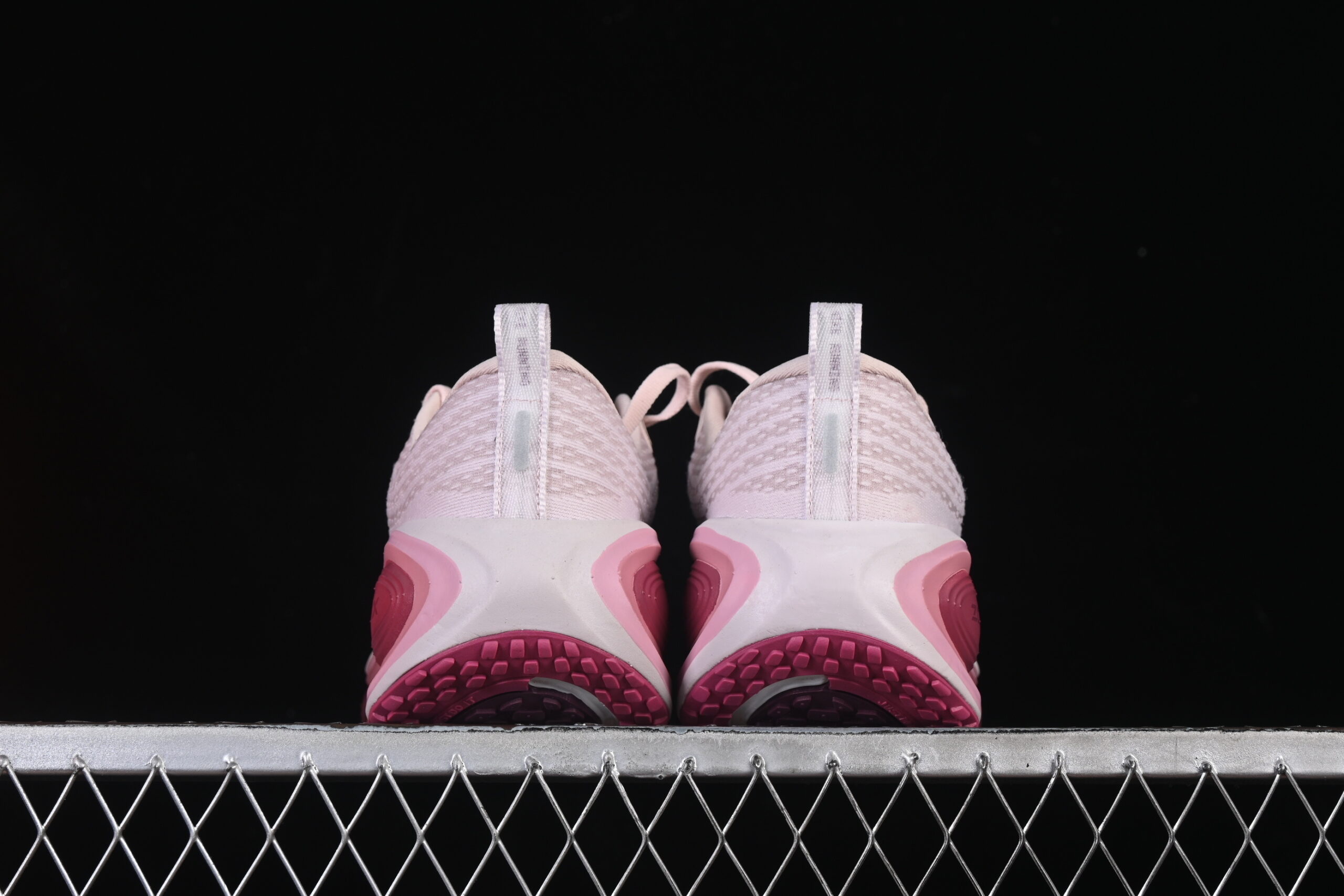 Nike Vomero Plus - Imagem 4