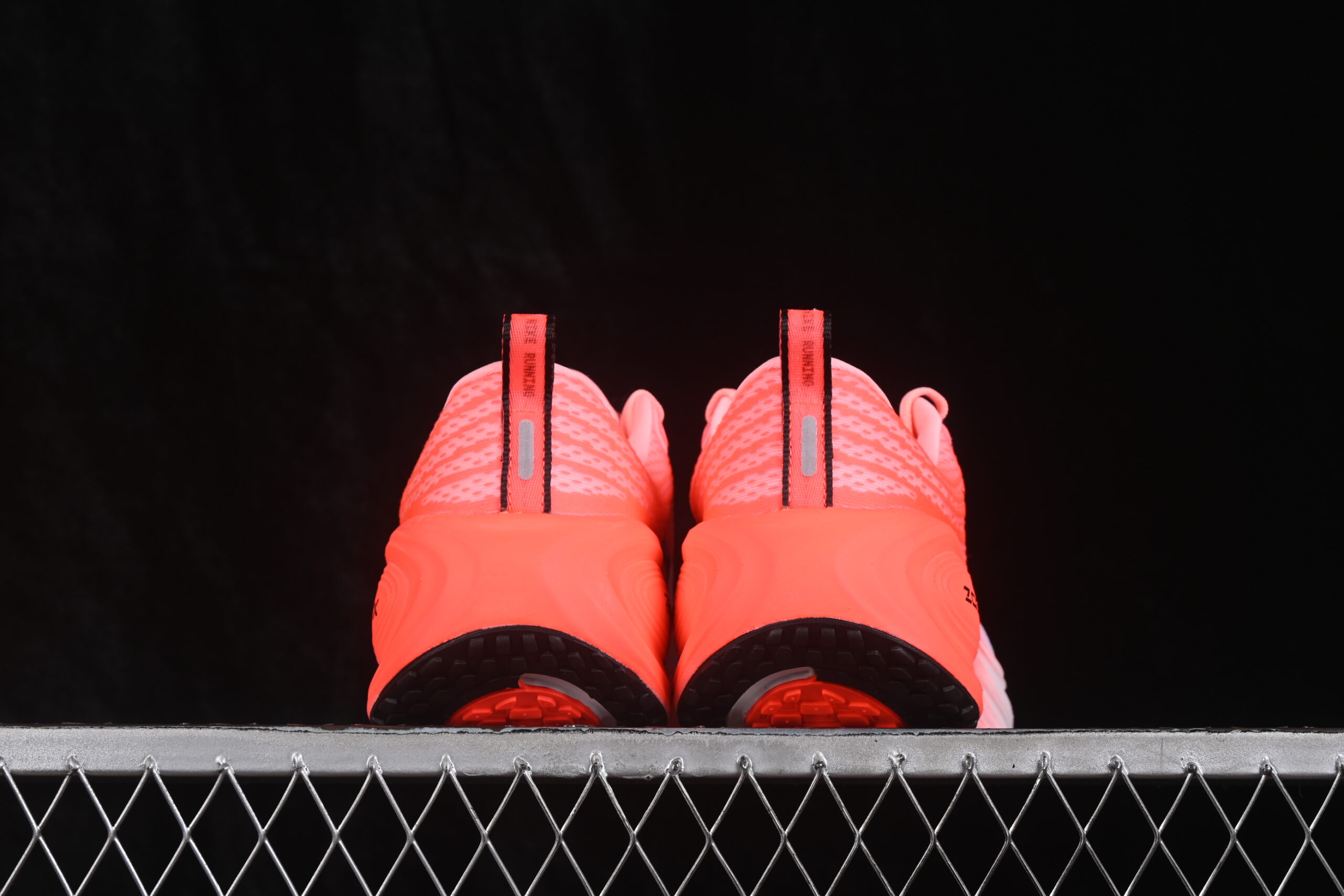 Nike Vomero Plus - Imagem 4