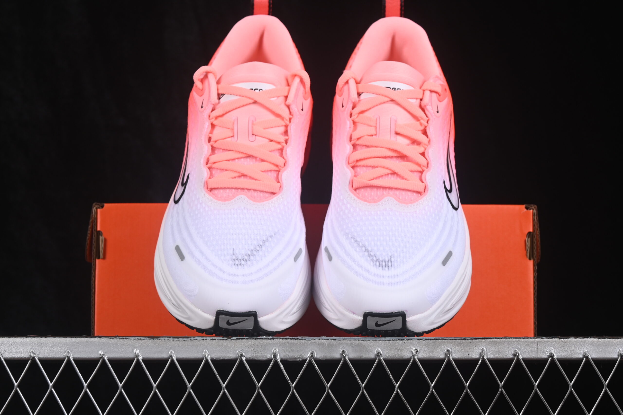 Nike Vomero Plus - Imagem 5