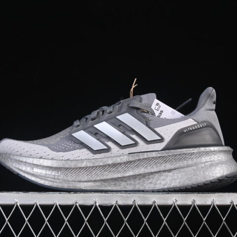 Adidas Ultraboost 5