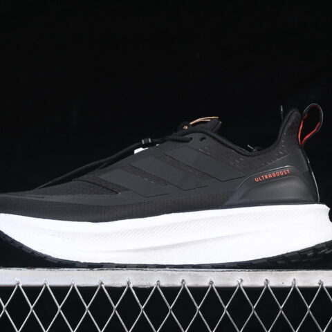 Adidas Ultraboost 5