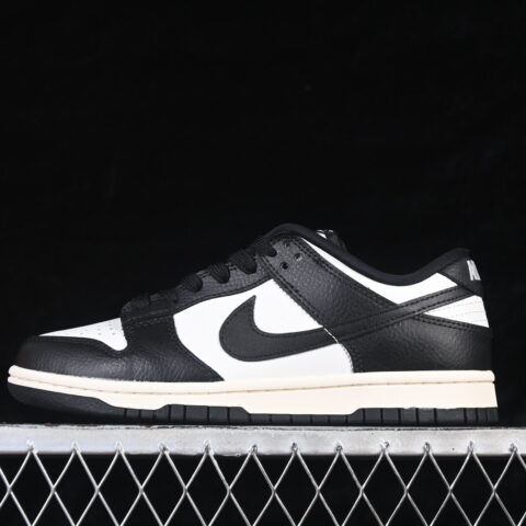Nike Dunk Low Panda